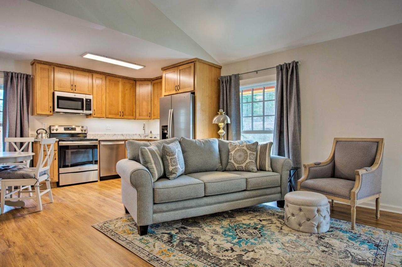 Saluda Main Street Retreat - Central Location! Exterior photo